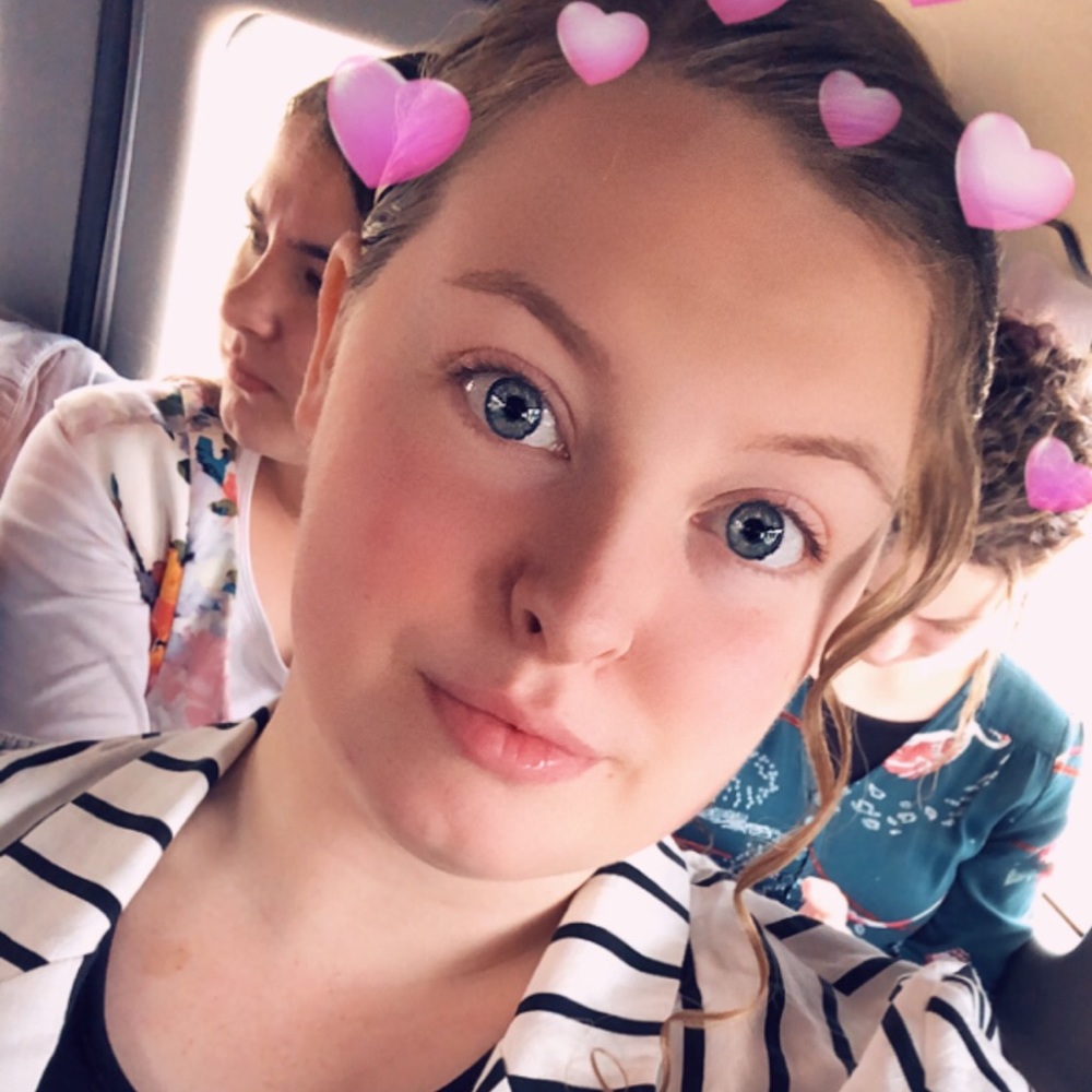 Meet your Posher, Hannah